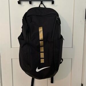 Nike Elite black/gold athletic bag